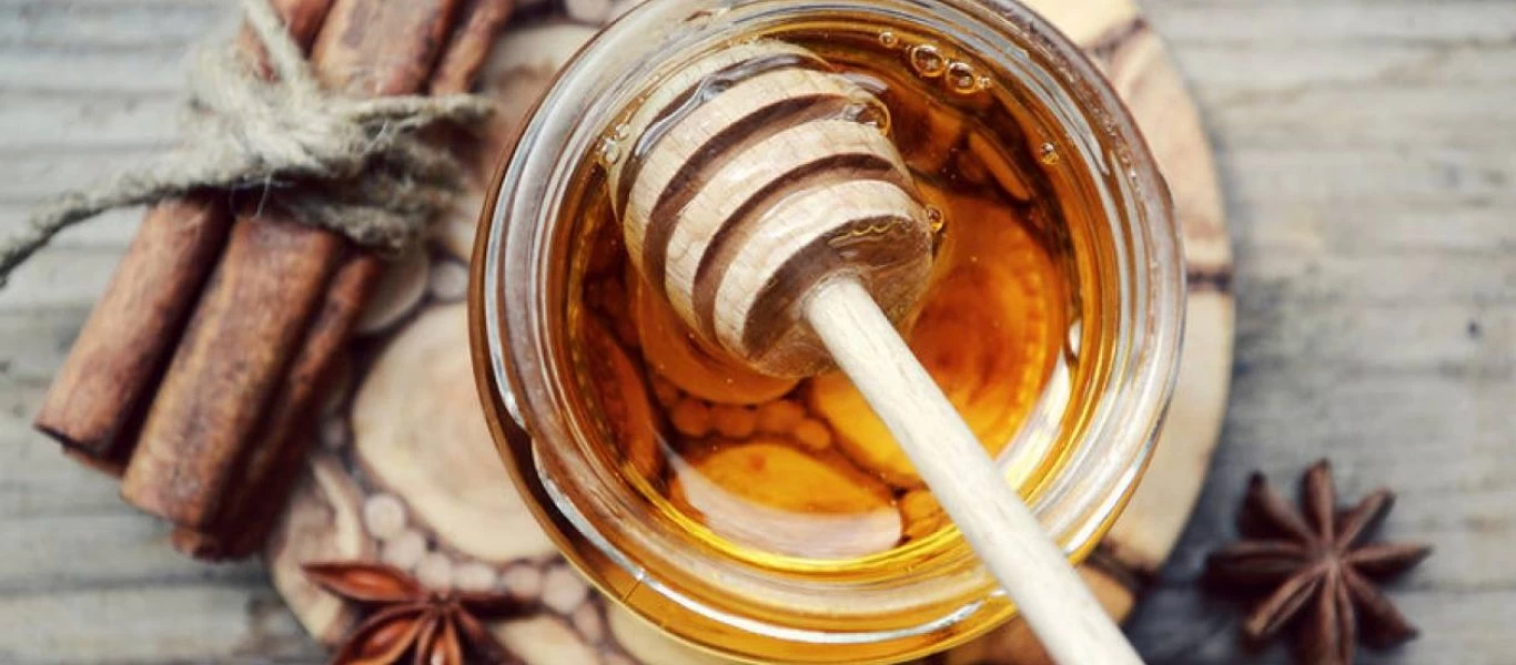 Δεν φαντάζεστε τι θα συμβεί στο σώμα σας αν τρώτε μέλι και κανέλα κάθε μέρα